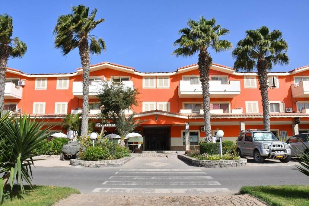 Kyaala Djadsal Moradias Pool&Sea Santa Maria Exterior foto